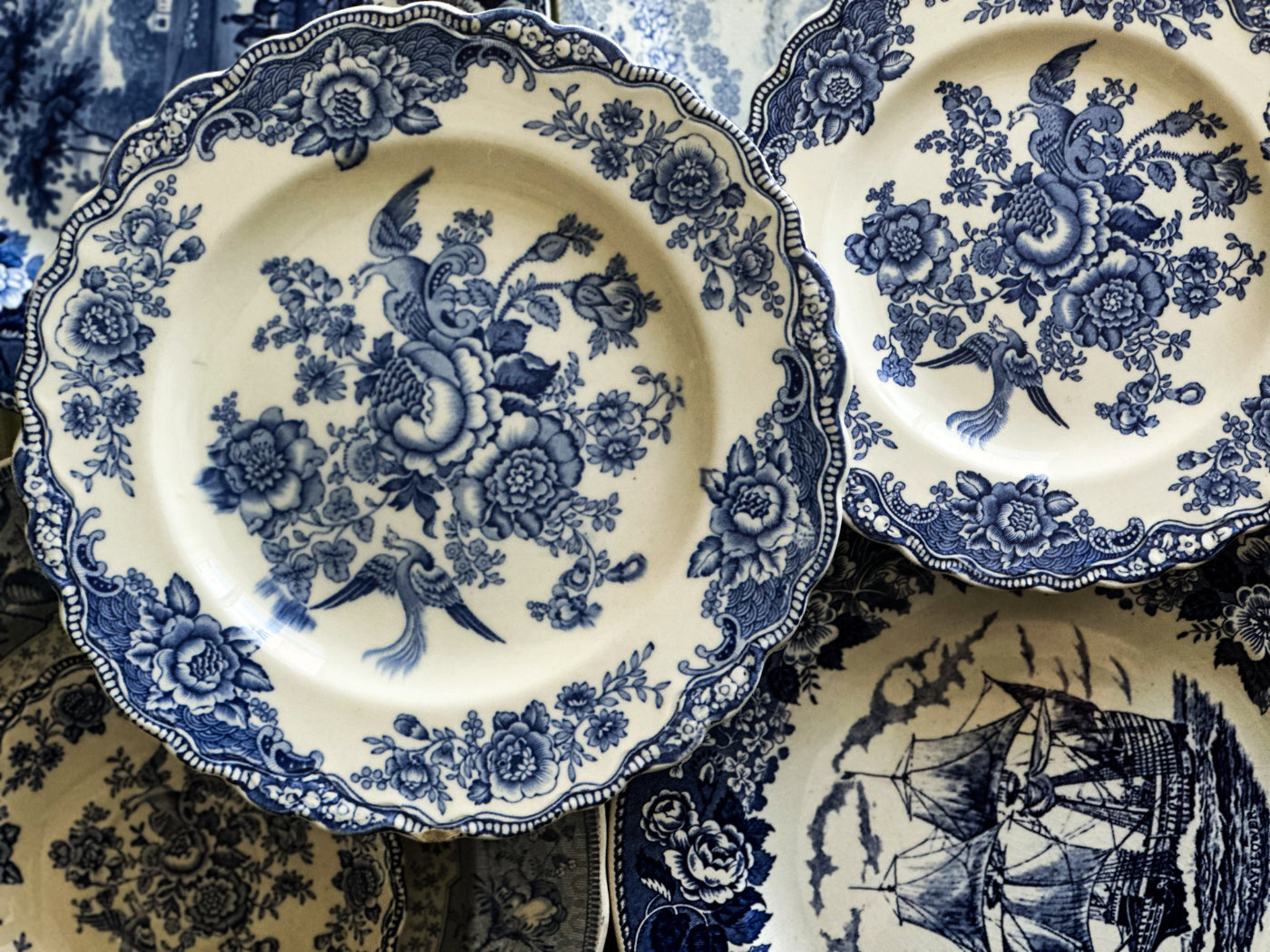 Antique Mason’s Ironstone plate with Imari-style florals in orange, cobalt, and gilt — an example of early 19th-century English interpretation of Asian porcelain.